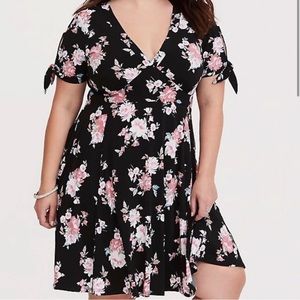 Tie Sleeve Floral Skater Dress Torrid